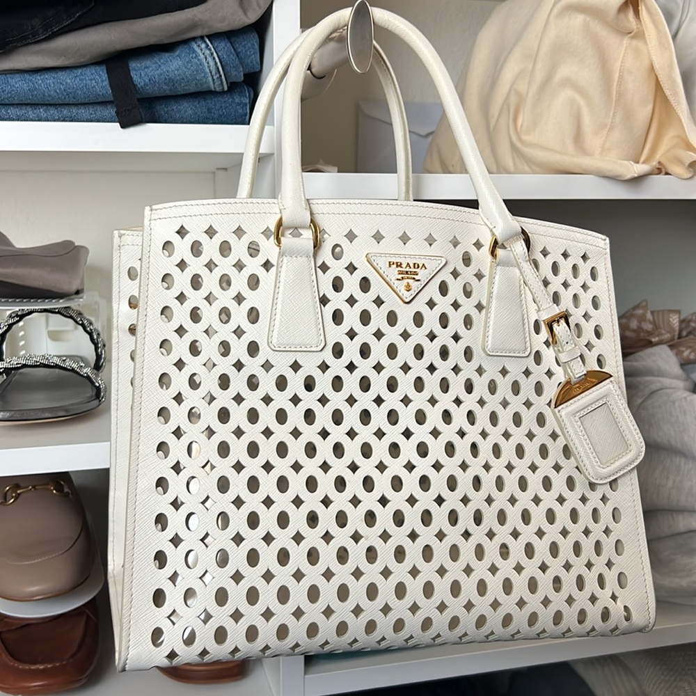 Prada saffiano fori tote off white authentic